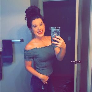 Meet your Posher, Brittney